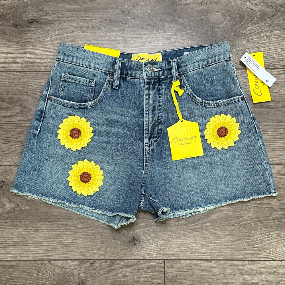 Circus NY by Sam Edelman High Rise Crochet Patch Frayed Hem Denim Shorts Size 26